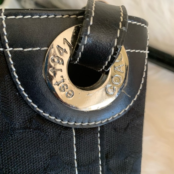 Women's Medium Soulder Purse - Picture 9 of 12